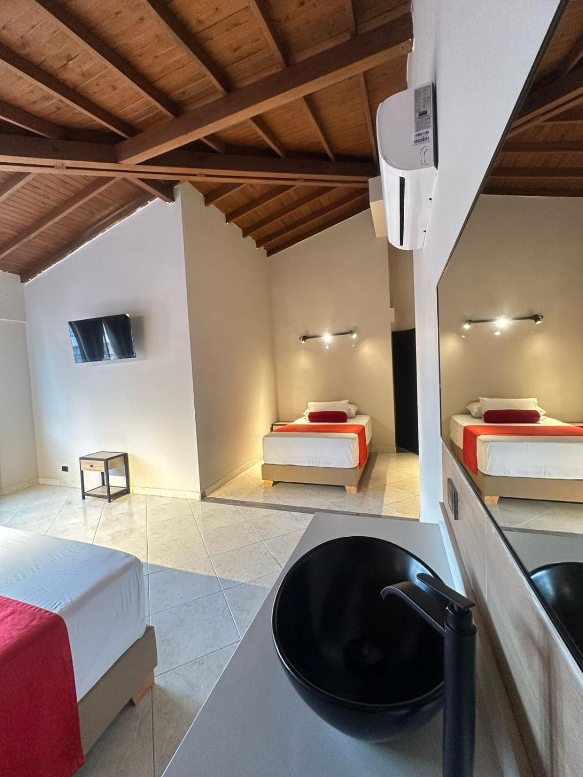 Hotel Coral Boutique Медельин Экстерьер фото